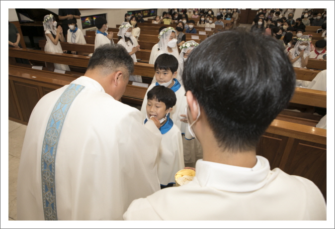 [꾸미기]20220618 첫영성체-7934.jpg