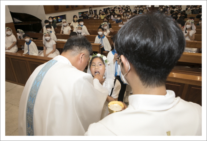 [꾸미기]20220618 첫영성체-7908.jpg