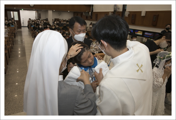[꾸미기]20220618 첫영성체-7783.jpg