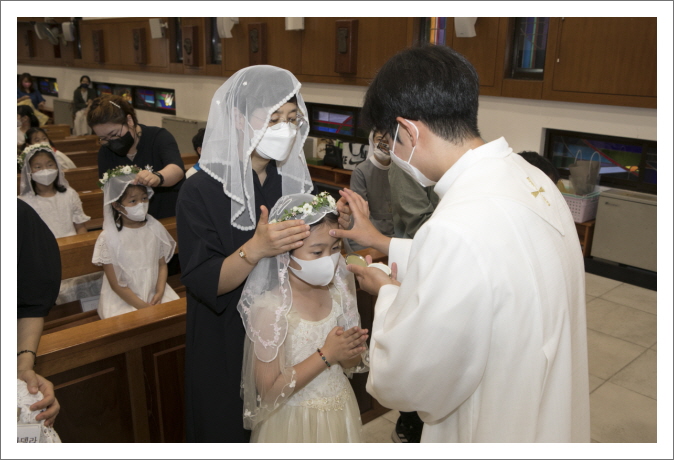 [꾸미기]20220618 첫영성체-7800.jpg