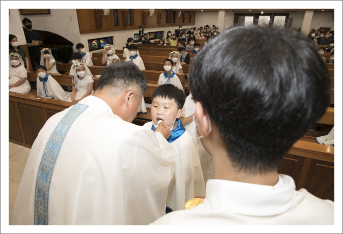 [꾸미기]20220618 첫영성체-7917.jpg