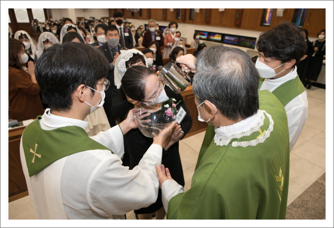 [꾸미기]2022 11 13 세례식 -3979.jpg